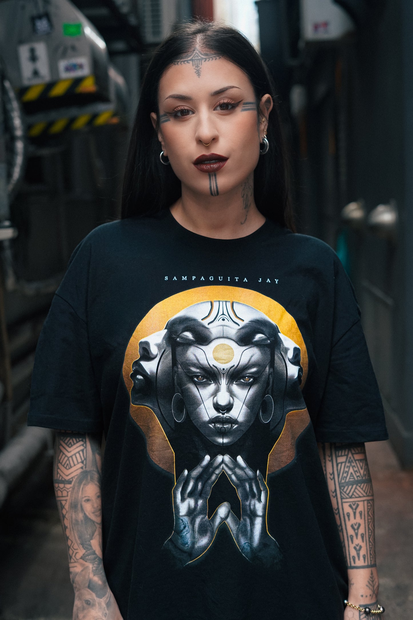 T-Shirt - Solar - Black | Signed Edition